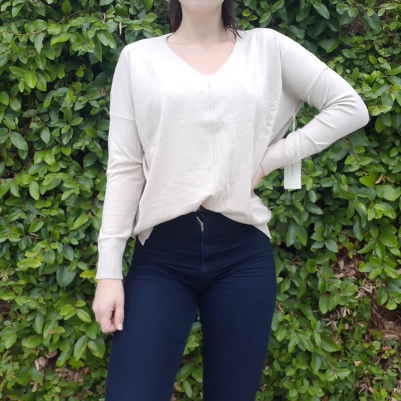 LUX Buttery Soft Loose Fit Long Sleeve Top - Picture 2 of 4